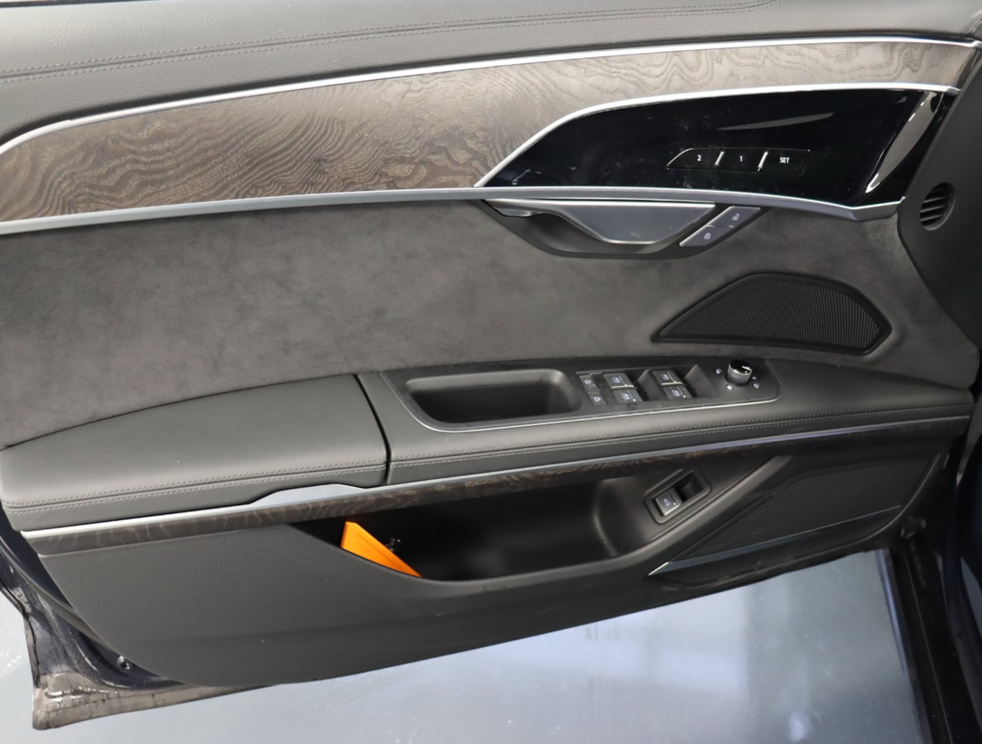 Bild über Audi A8 50 TDI quattro tiptronic - für weitere Informationen kontaktieren Sie den Audi Partner