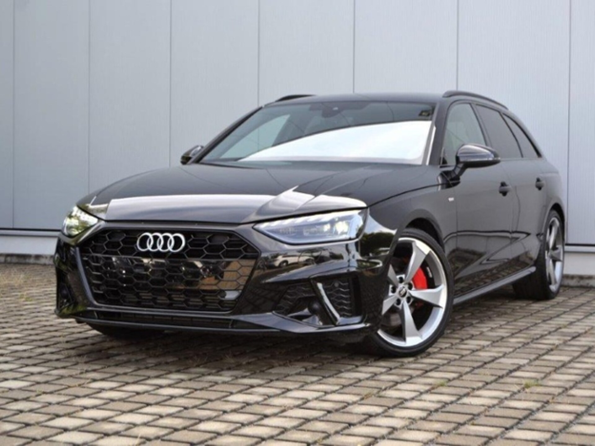 Audi A4 Avant S line
