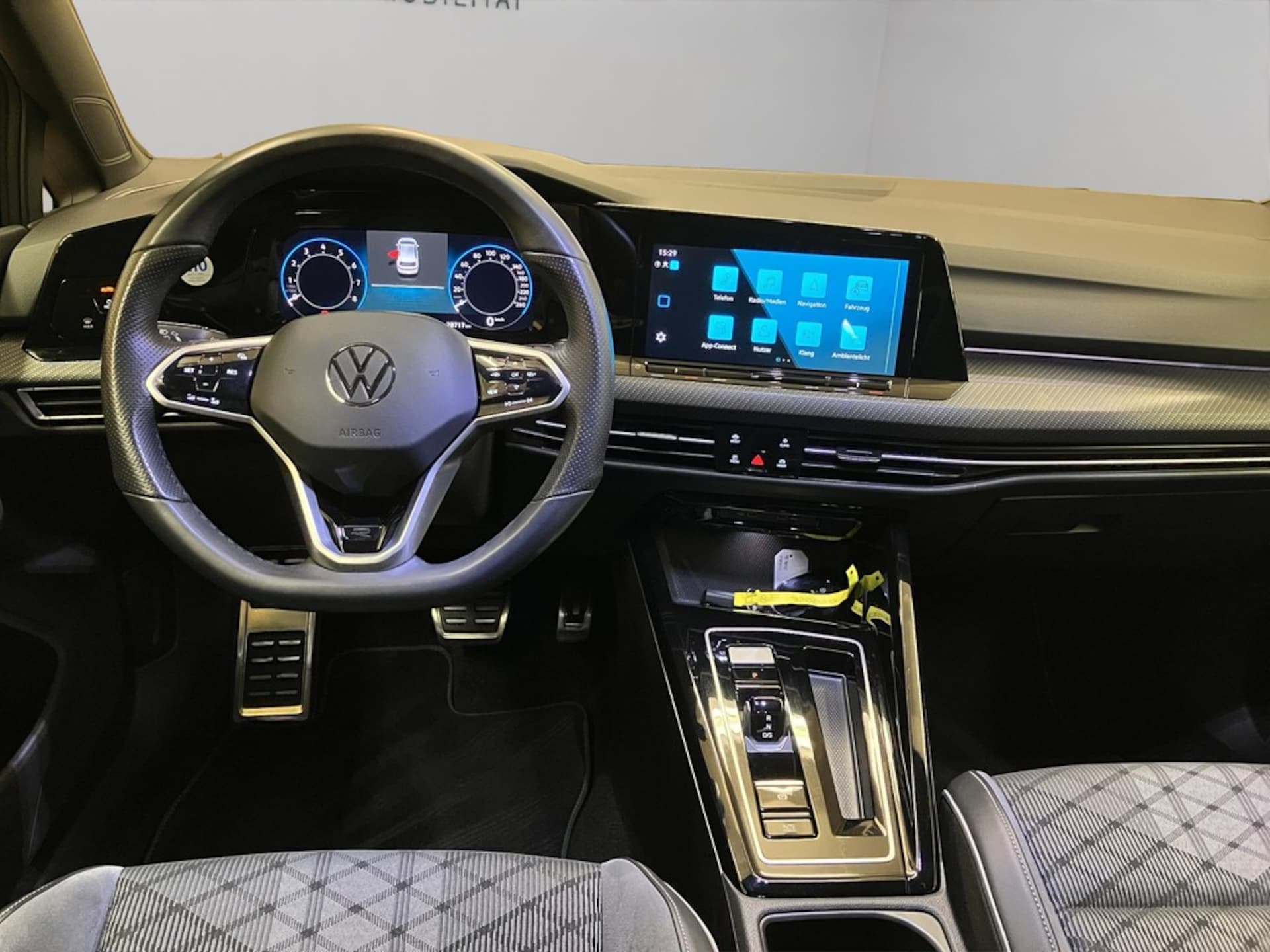 Volkswagen Golf R-Line