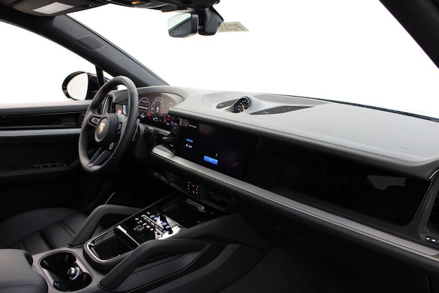 2025 Porsche Cayenne Coupé