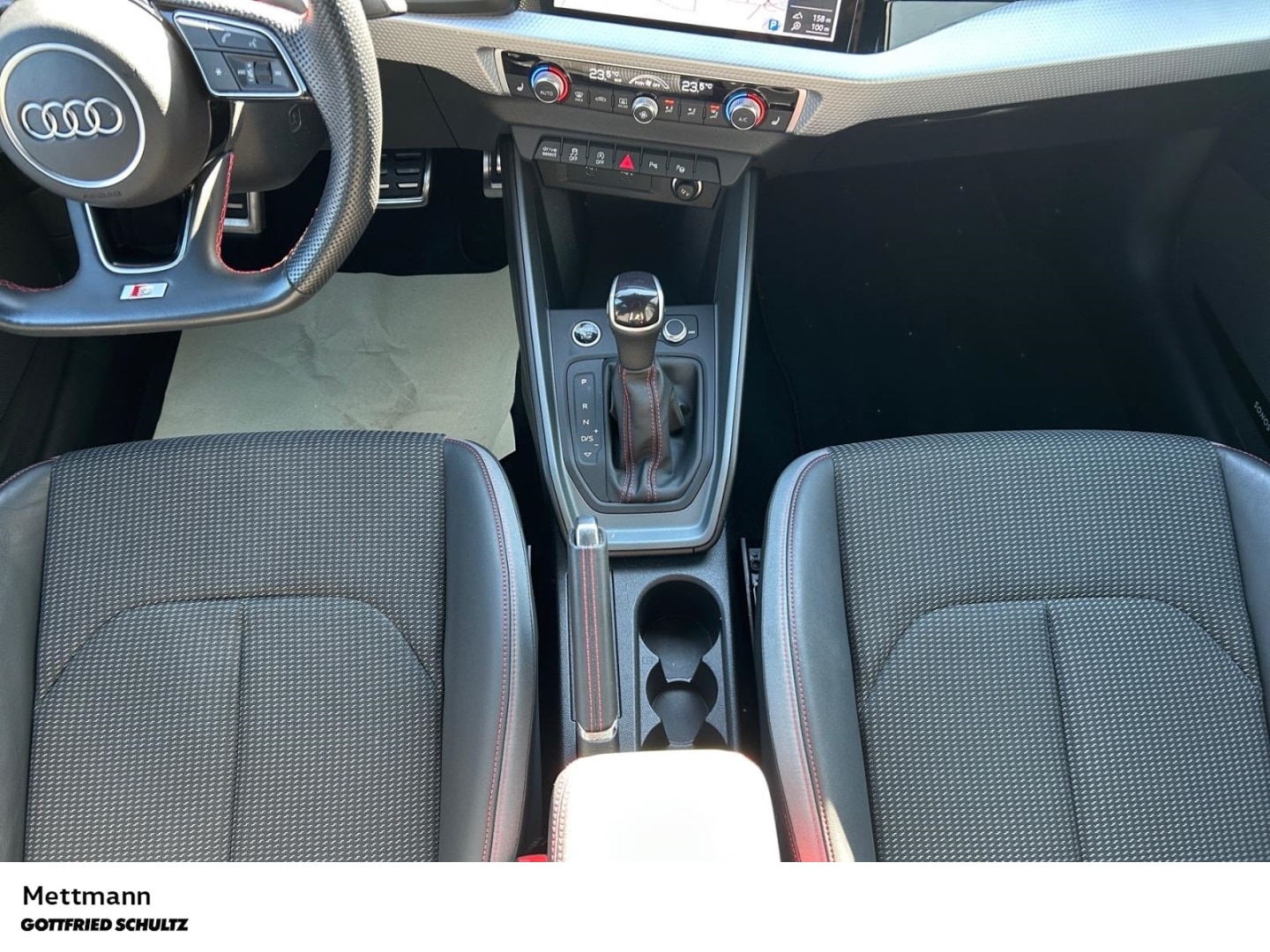 Bild über Audi A1 Sportback S line 40 TFSI S tronic - für weitere Informationen kontaktieren Sie den Audi Partner