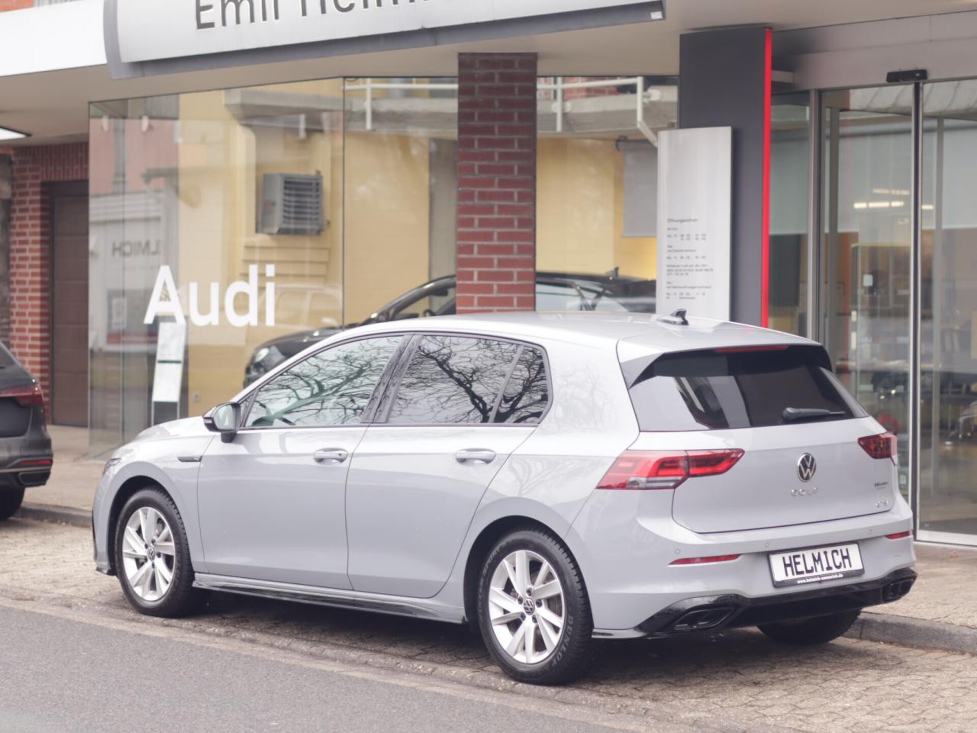 Volkswagen Golf R-Line