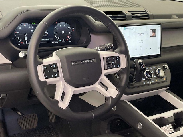 2025 Land Rover Defender