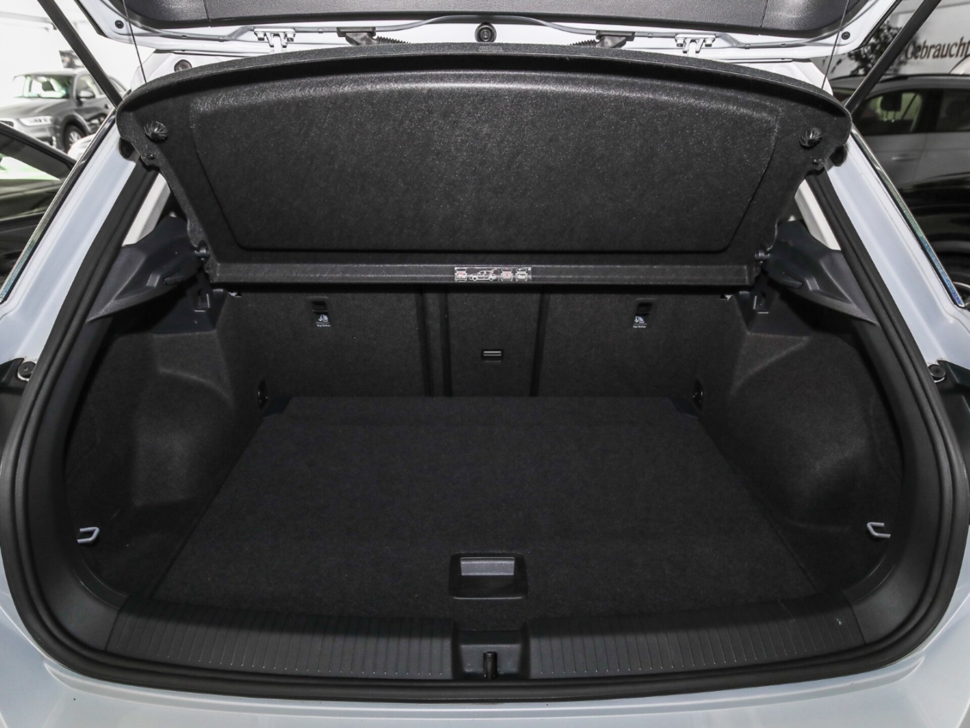 Volkswagen T-Roc Active