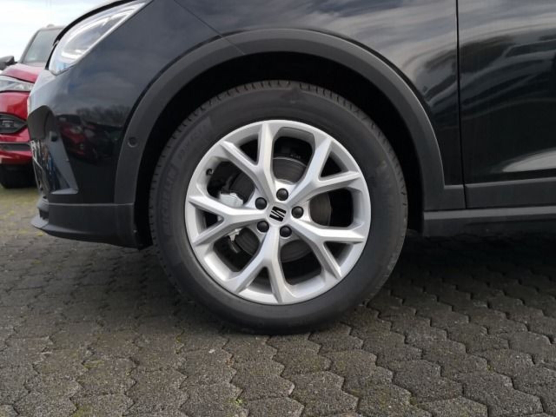 SEAT Arona FR