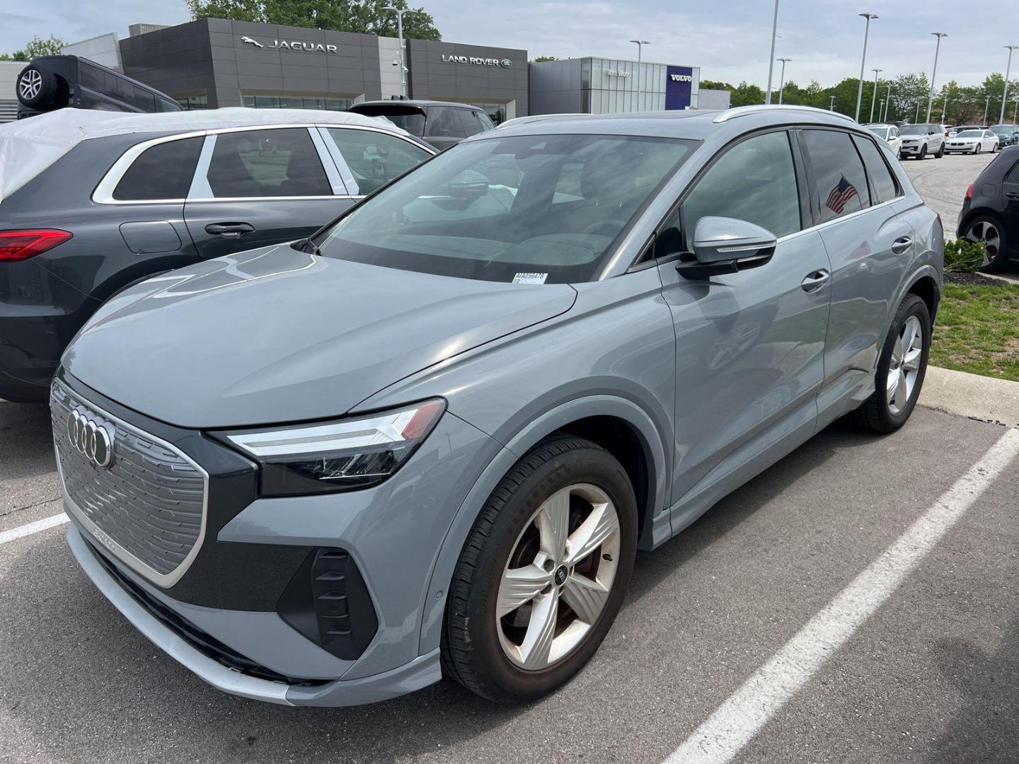 2022 Audi Q4 e-tron 50 Premium Plus quattro's photo