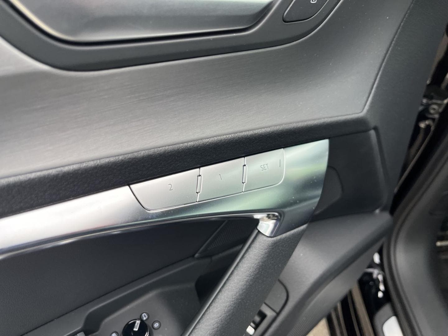 Bild über Audi S6 Avant TDI quattro tiptronic - für weitere Informationen kontaktieren Sie den Audi Partner