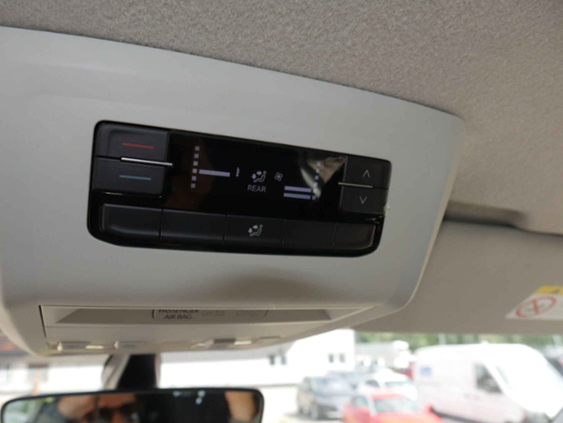 Volkswagen T6.1 Transporter Kombi langer Radstand