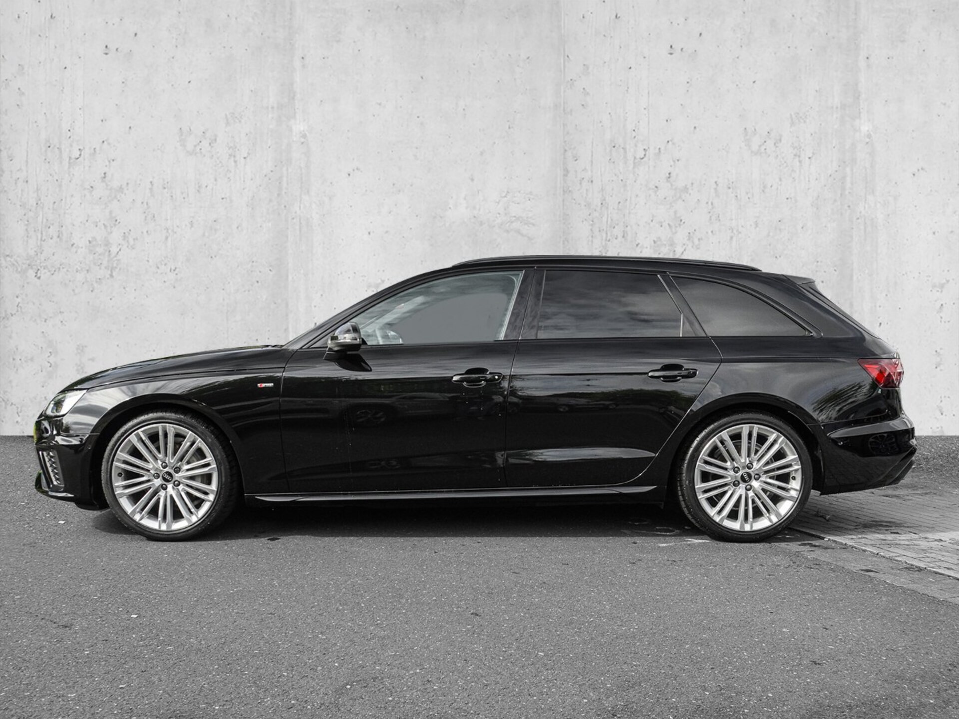 Audi A4 Avant S line