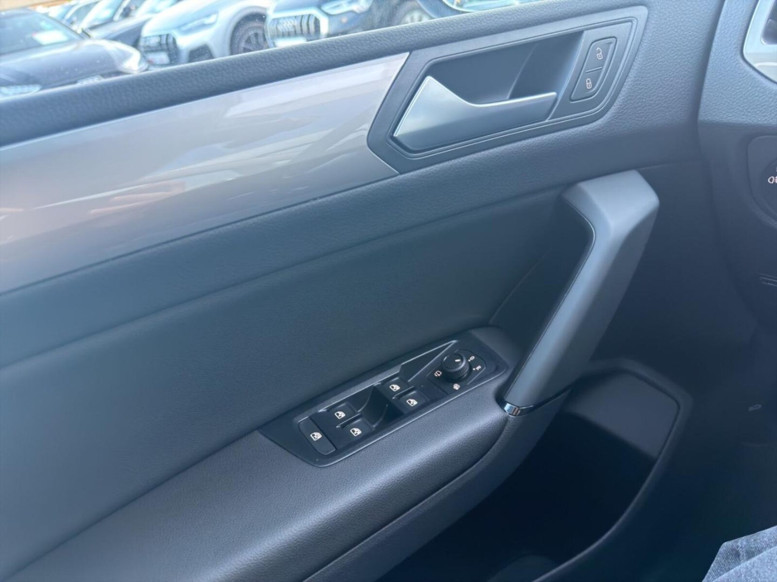 Volkswagen Touran – Bild 14
