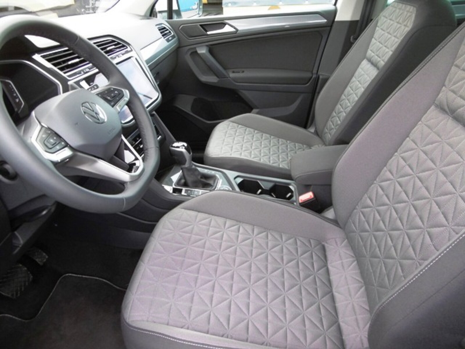 Volkswagen Tiguan – Bild 8