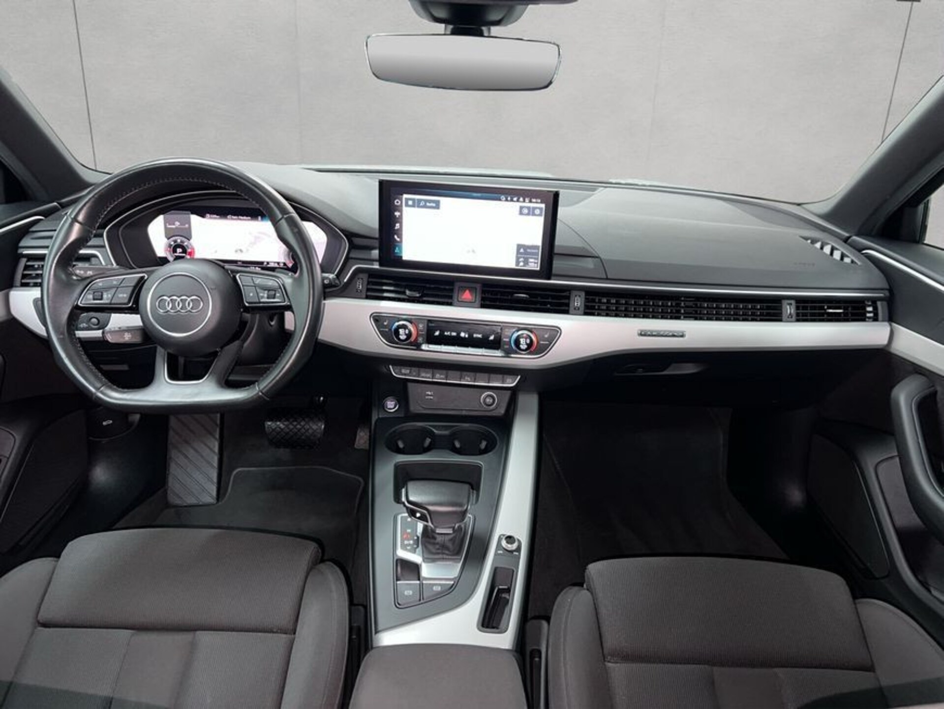 Audi A4 Avant S line