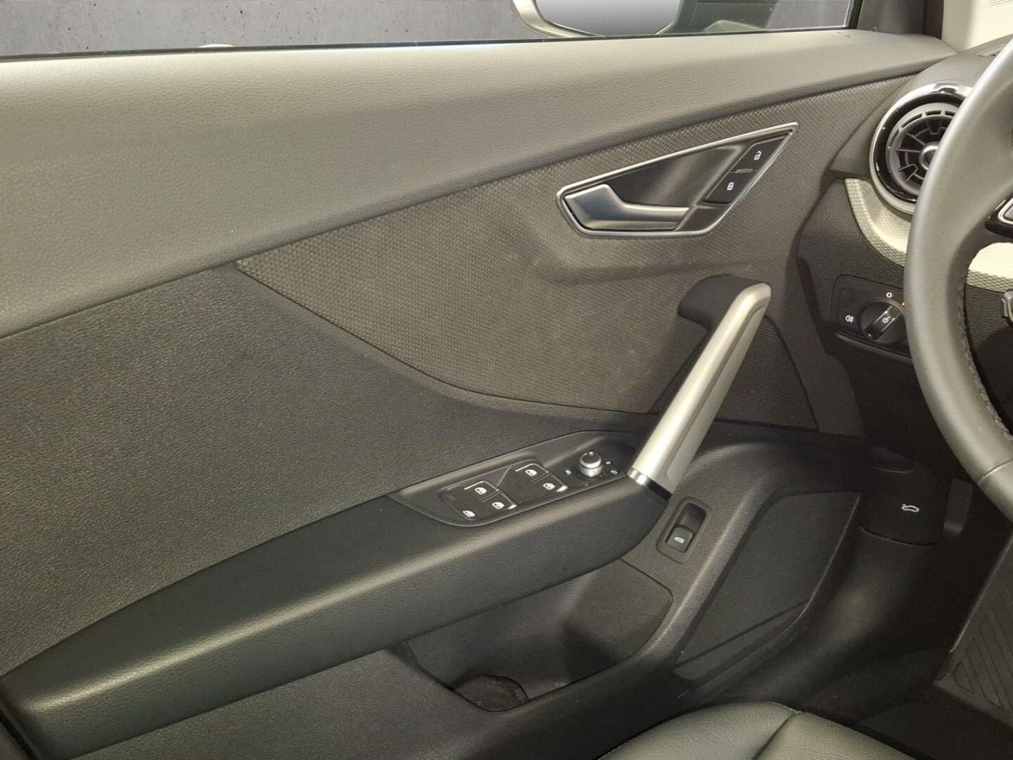 Bild über Audi Q2 S line 35 TFSI S tronic - für weitere Informationen kontaktieren Sie den Audi Partner