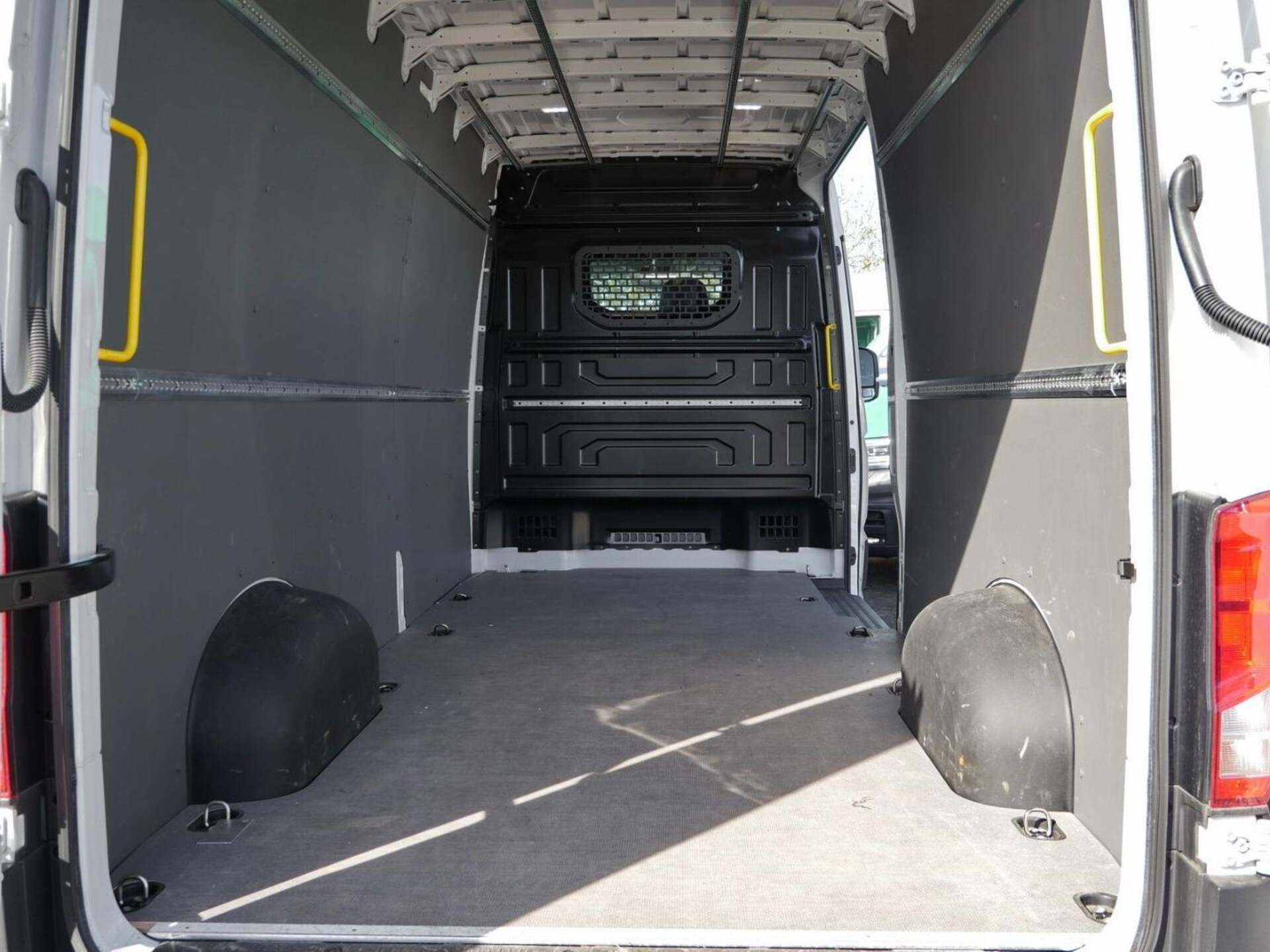 Volkswagen Crafter Kasten langer Radstand
