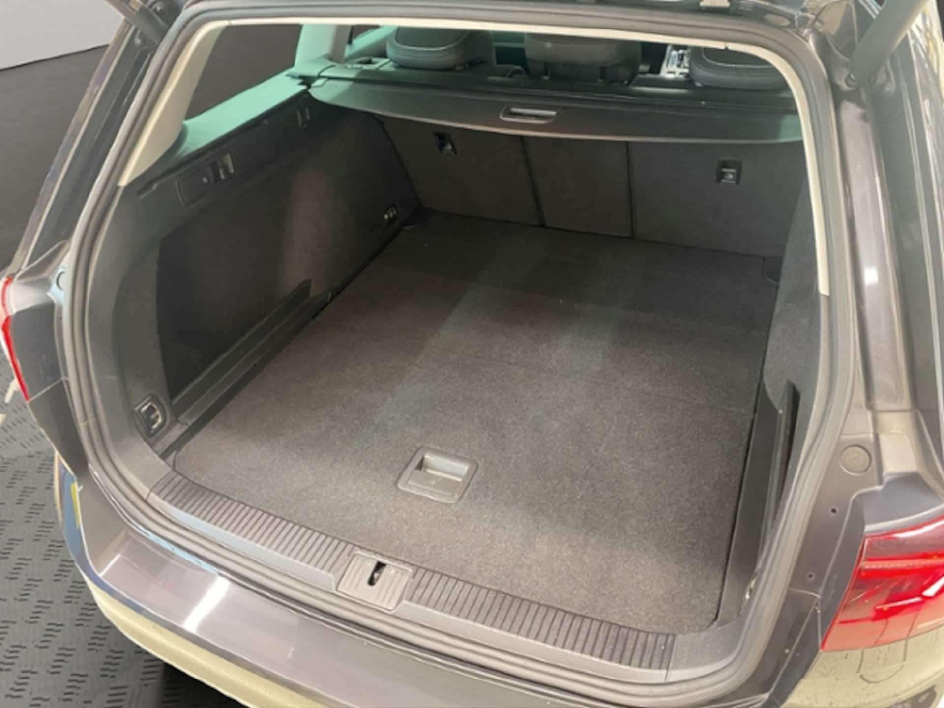 Volkswagen Passat Variant Elegance