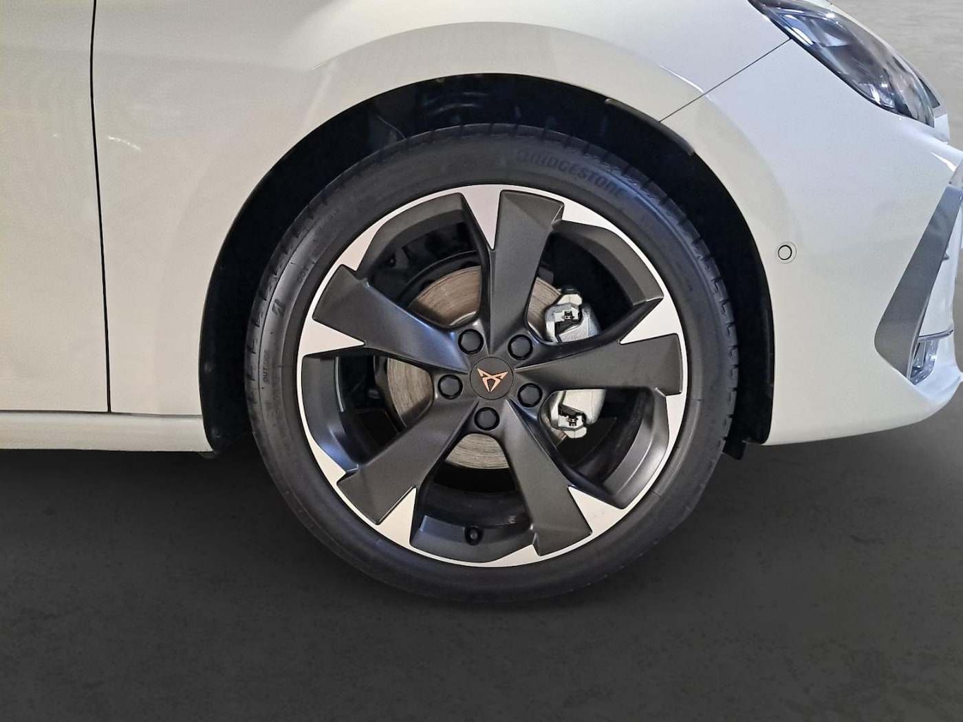CUPRA Leon León 1.5 eTSI DSG 110 kW (150 CV) — photo 8