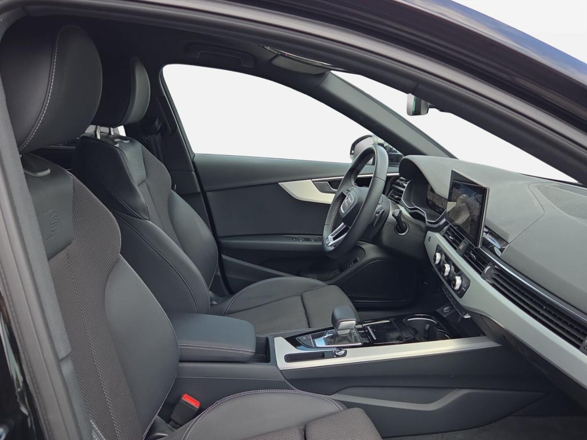 Audi A4 Avant S line