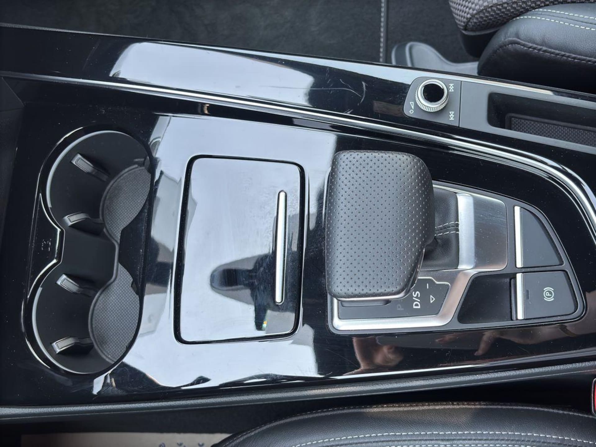 Audi A4 Limousine S line
