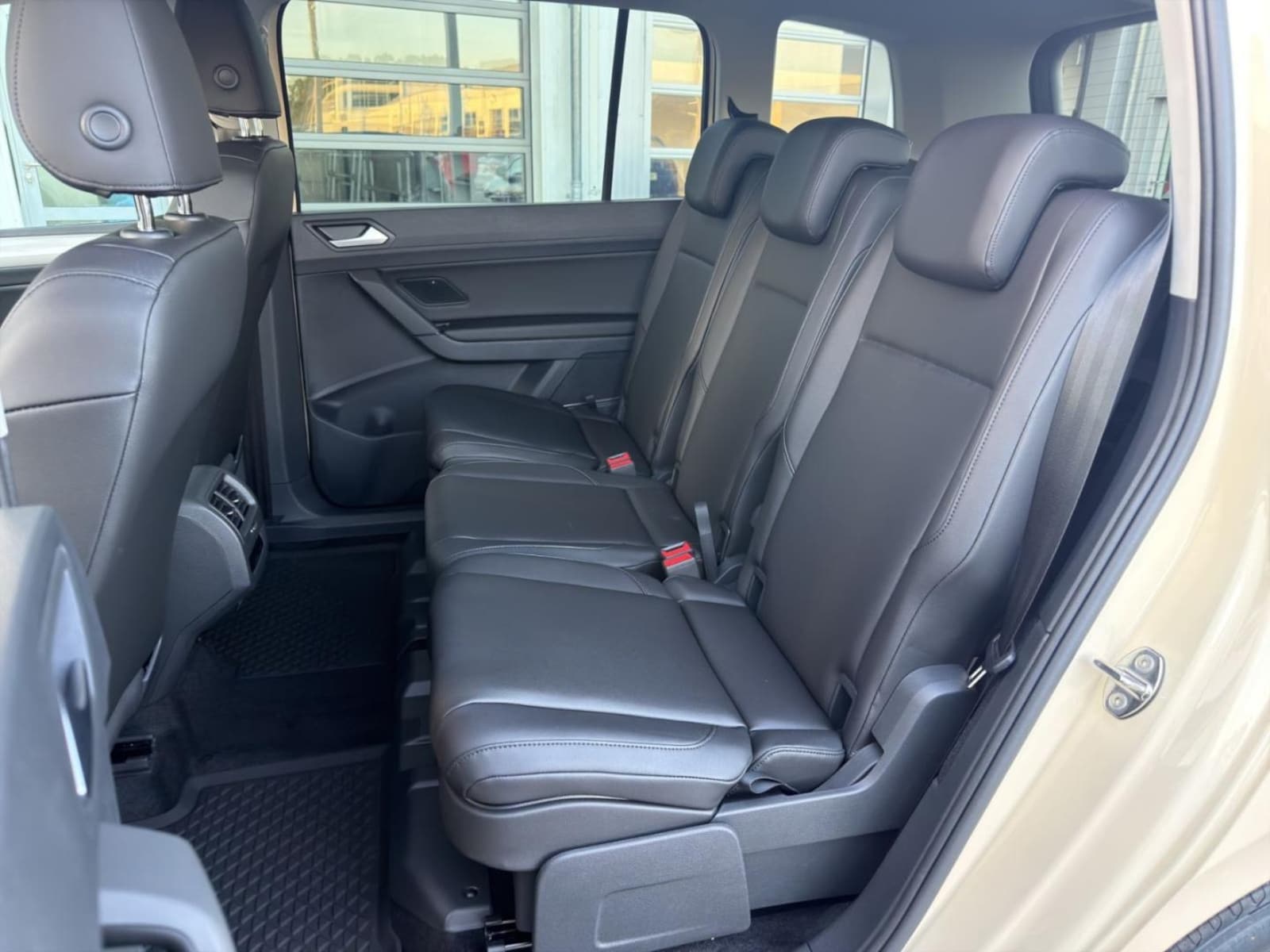Volkswagen Touran – Bild 16