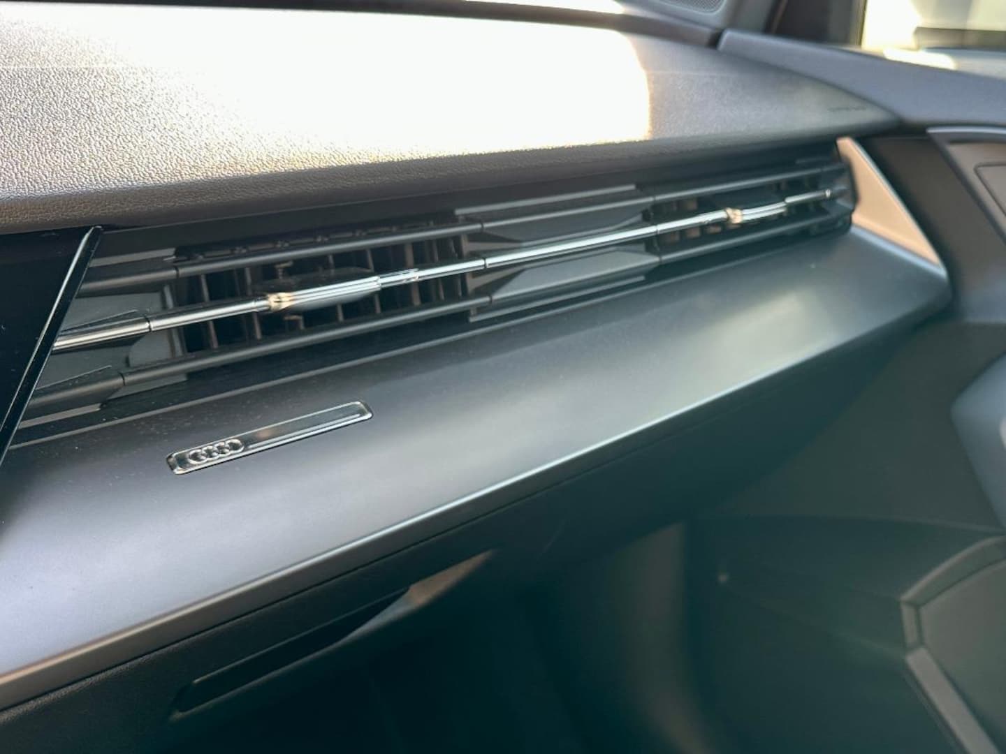 Bild über Audi A3 Sportback advanced 30 TFSI S tronic - für weitere Informationen kontaktieren Sie den Audi Partner