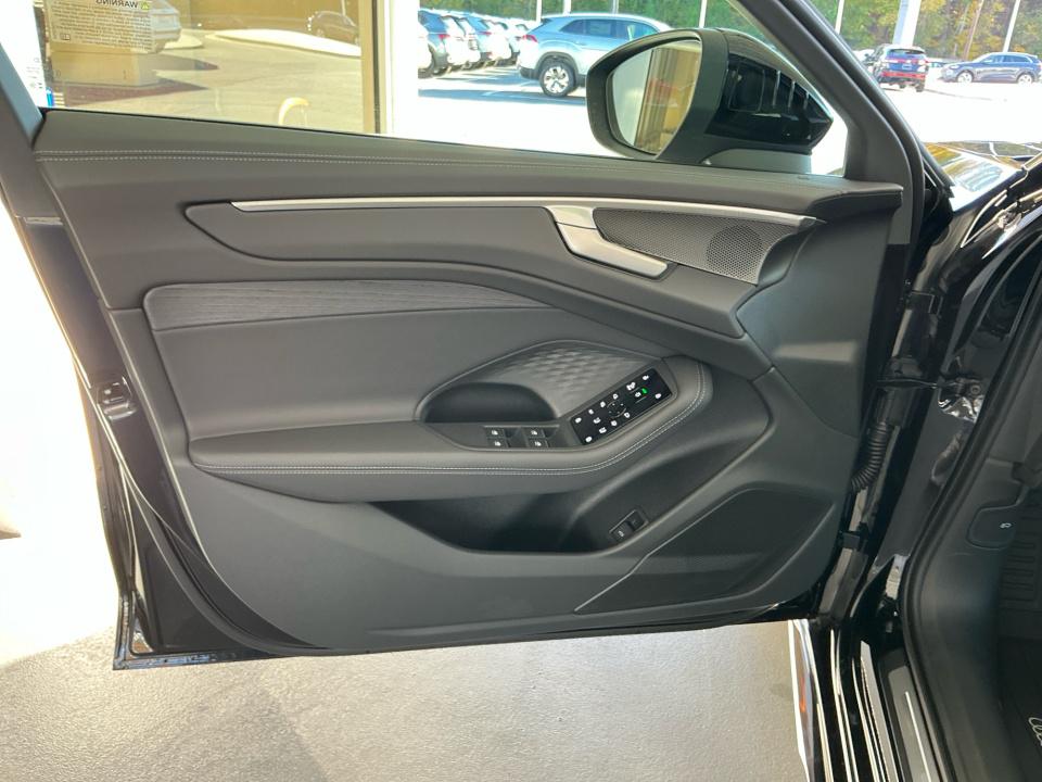 2026 Audi A6 Premium Plus - Photo 31