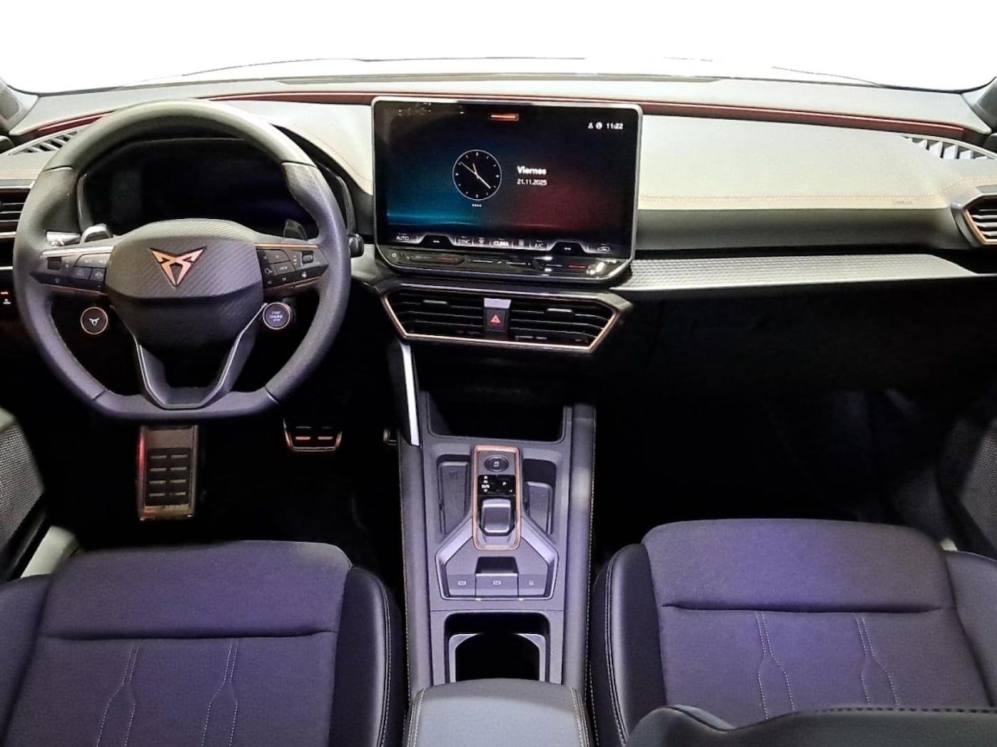 CUPRA Leon León 1.5 eTSI DSG 110 kW (150 CV) — photo 4