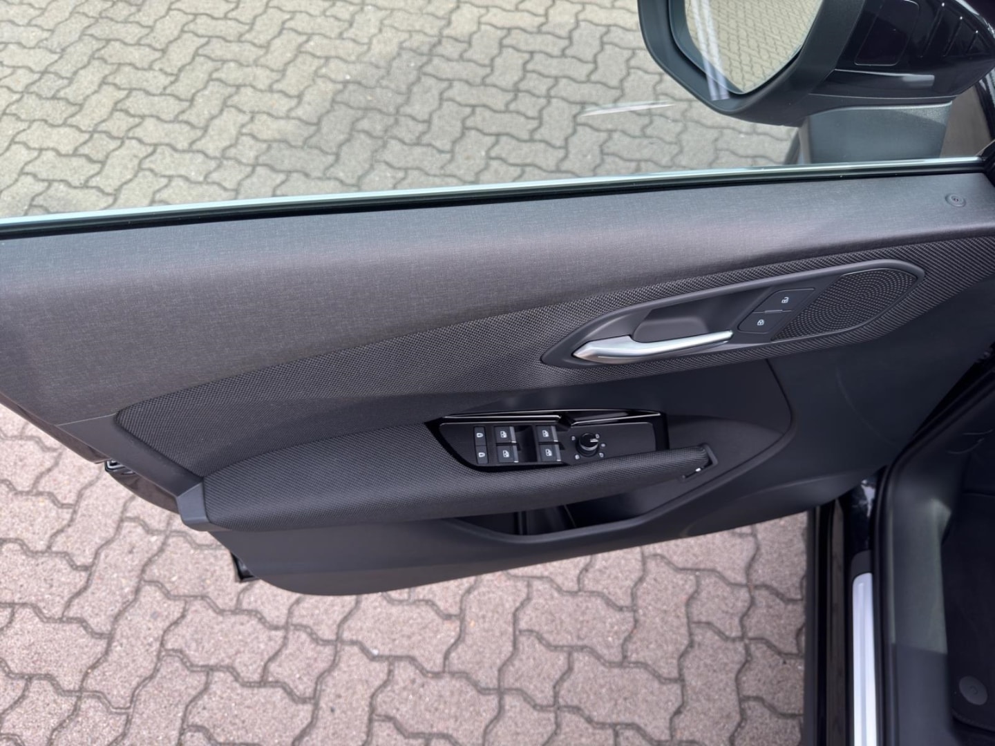 Bild über Audi Q3 SUV TFSI 110 kW S tronic - für weitere Informationen kontaktieren Sie den Audi Partner