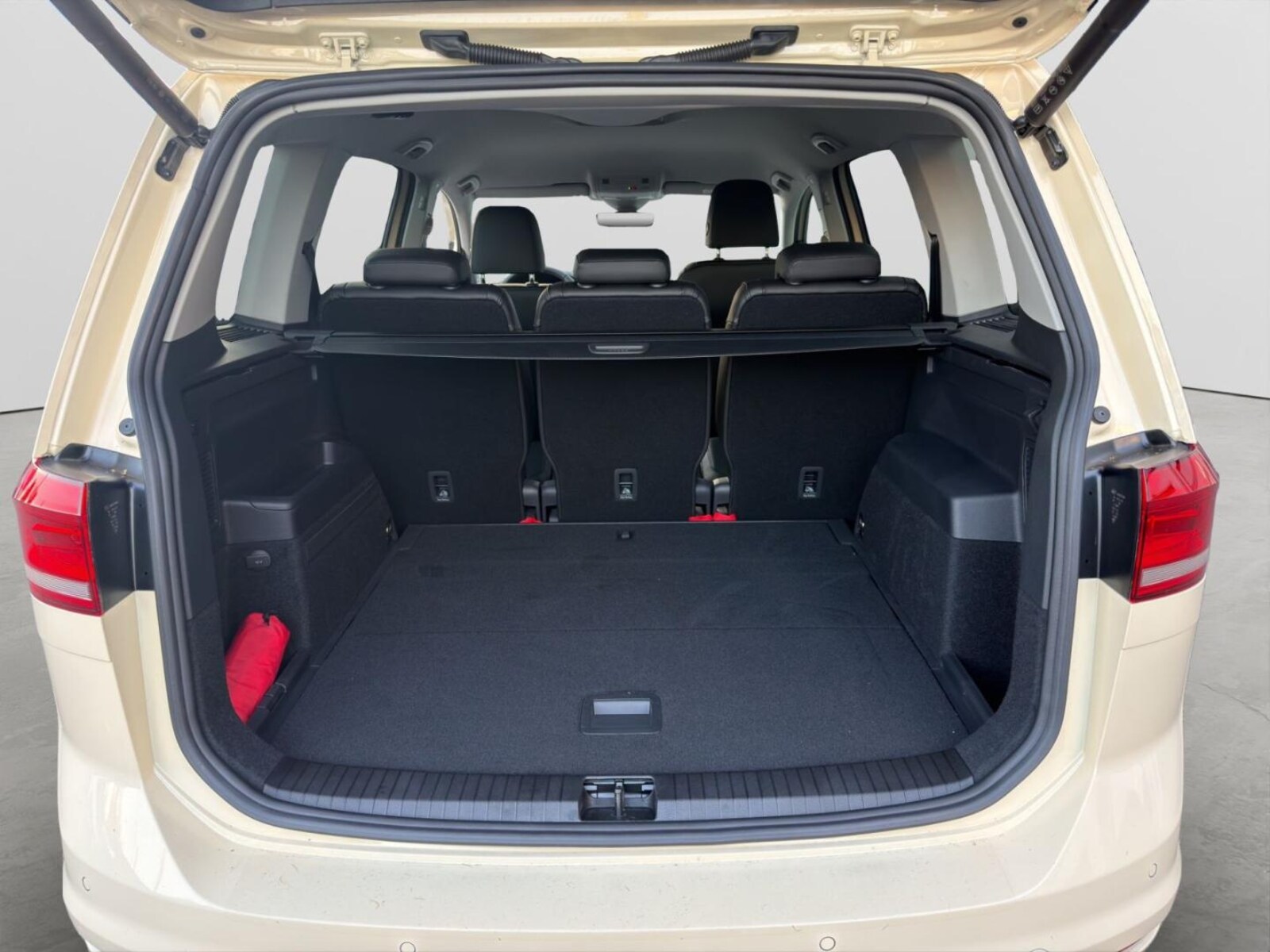 Volkswagen Touran – Bild 17