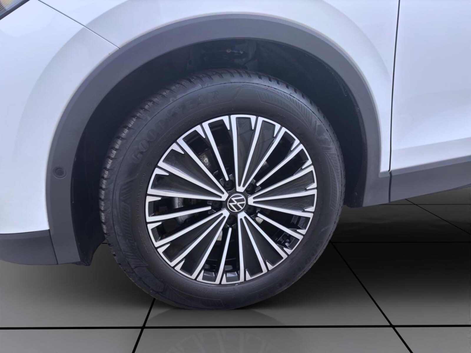 Volkswagen Tiguan – Bild 9