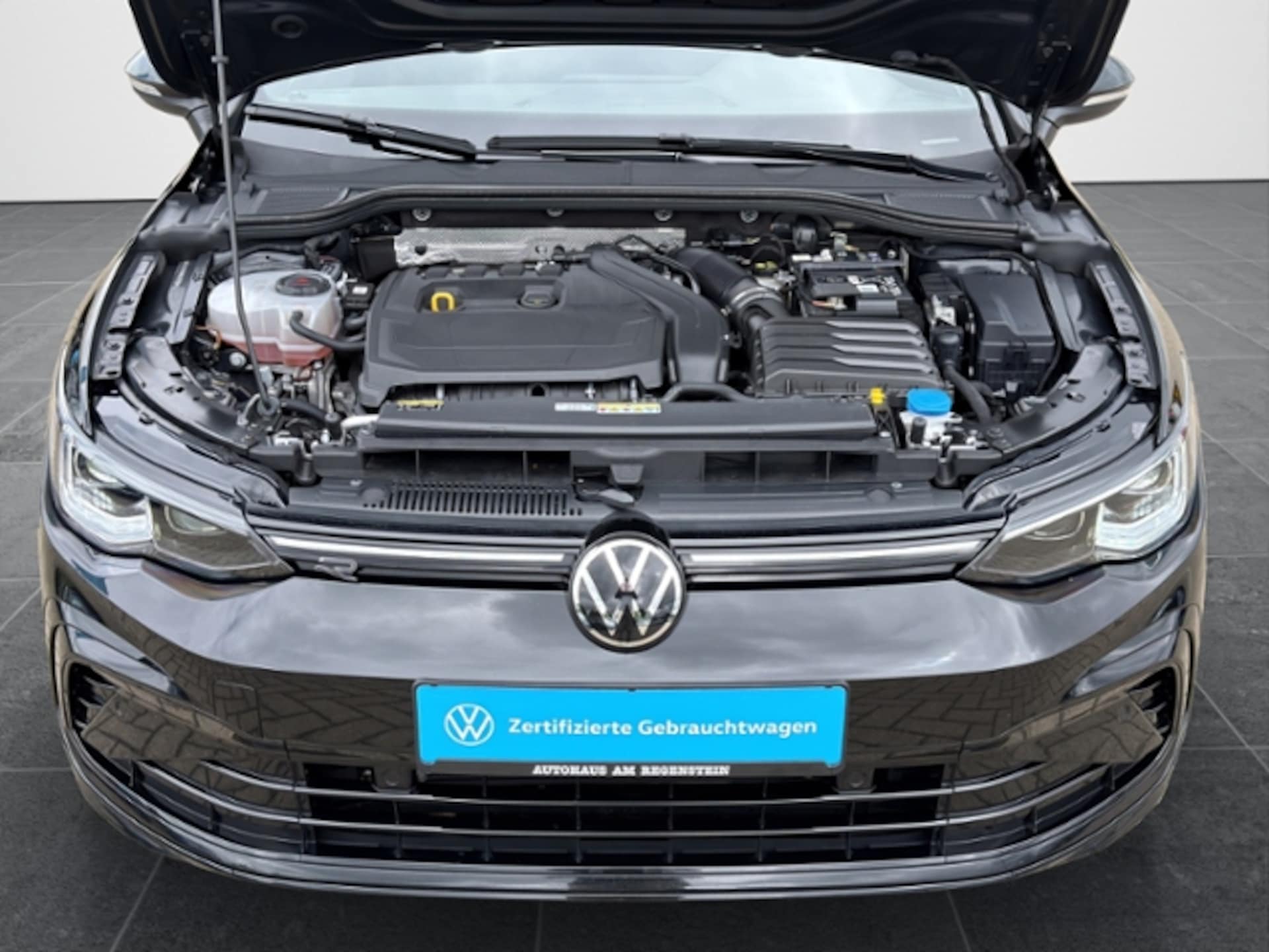 Volkswagen Golf R-Line