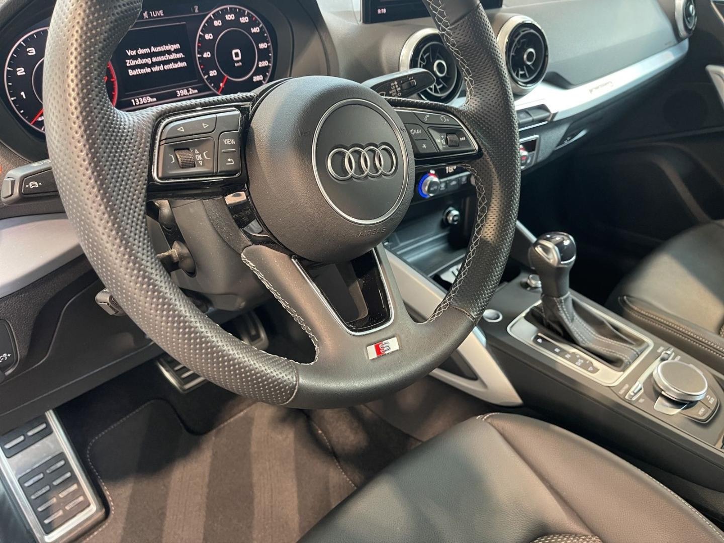 Bild über Audi Q2 S line 40 TFSI quattro S tronic - für weitere Informationen kontaktieren Sie den Audi Partner