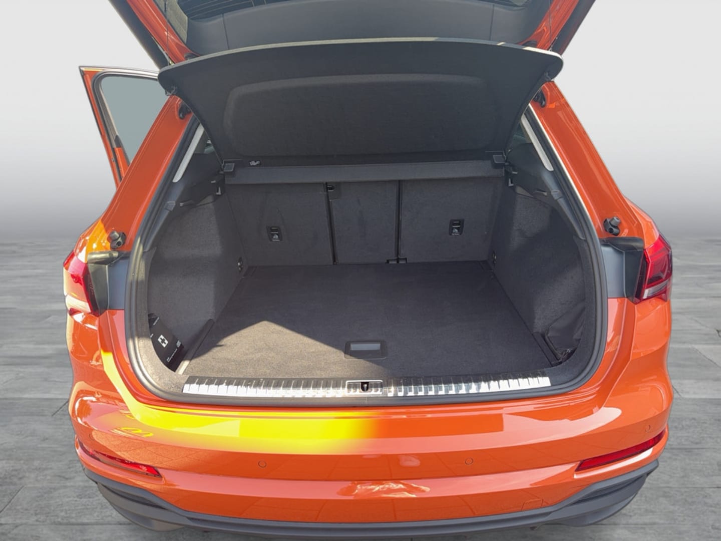 Bild über Audi Q3 TFSI 110 kW S tronic - für weitere Informationen kontaktieren Sie den Audi Partner