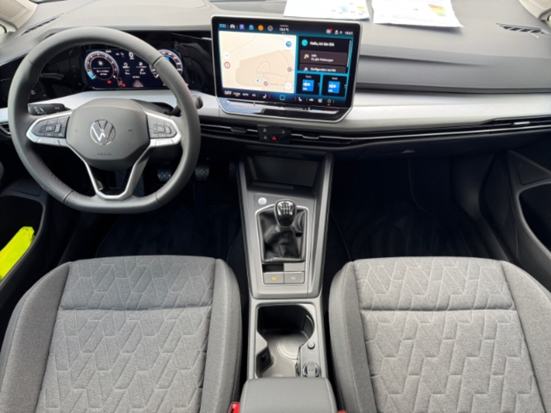 Volkswagen Golf Life