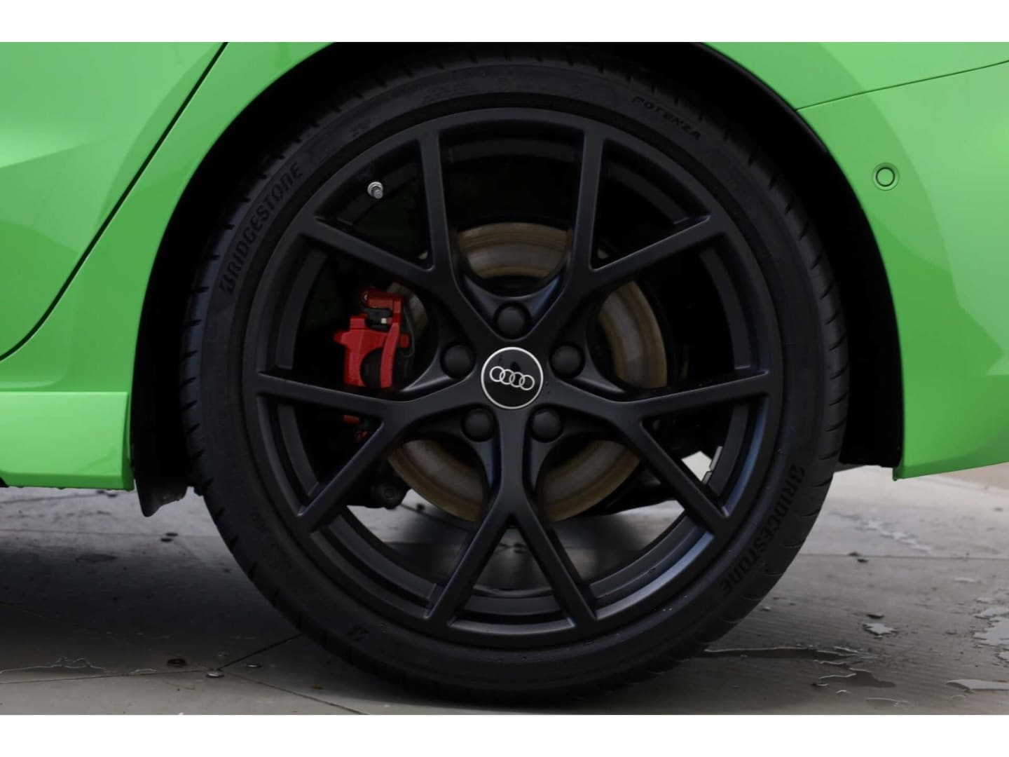 Bild über Audi RS 3 Sportback TFSI quattro 294 kW S tronic - für weitere Informationen kontaktieren Sie den Audi Partner