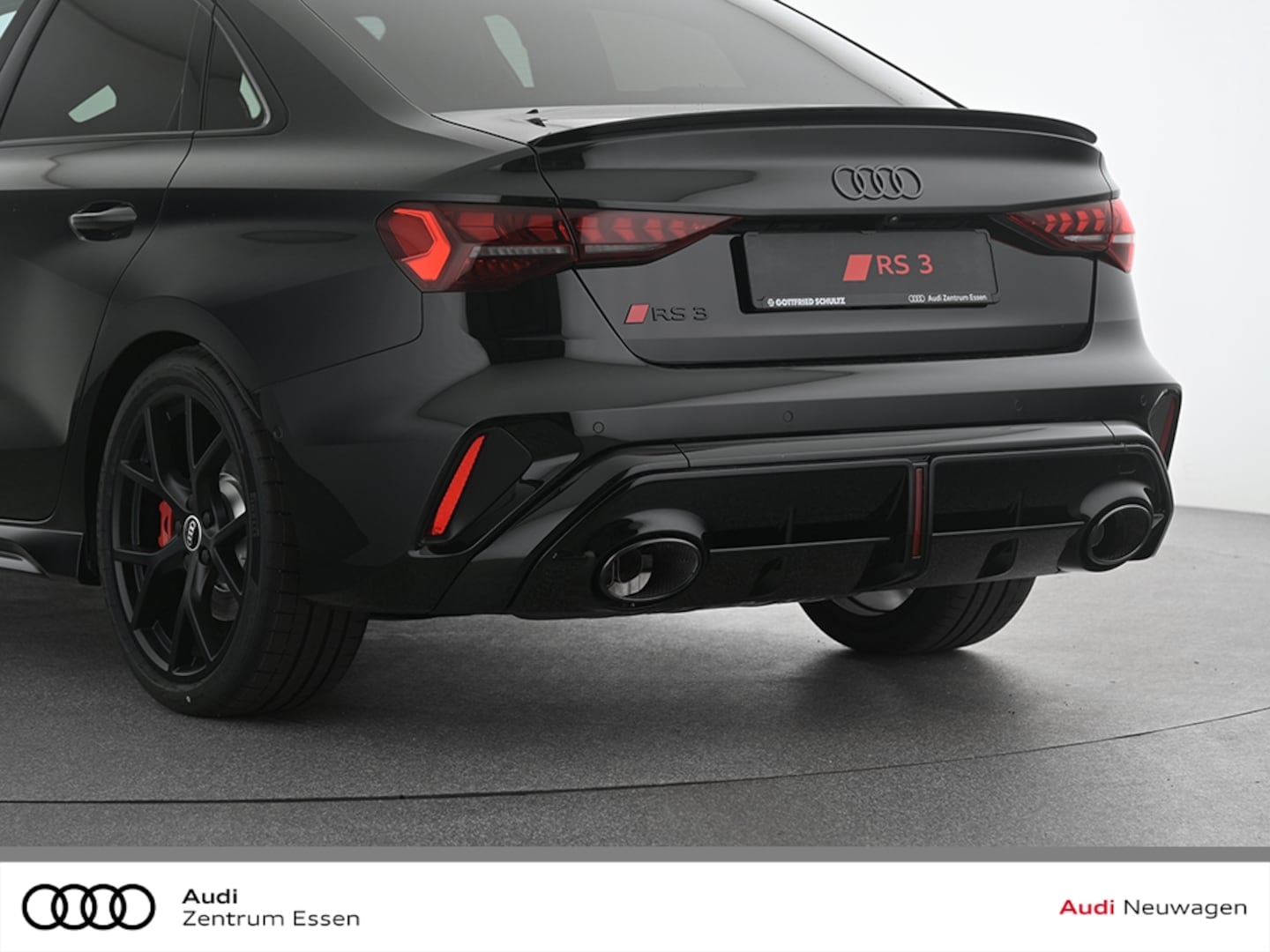 Bild über Audi RS 3 Limousine TFSI quattro 294 kW S tronic - für weitere Informationen kontaktieren Sie den Audi Partner