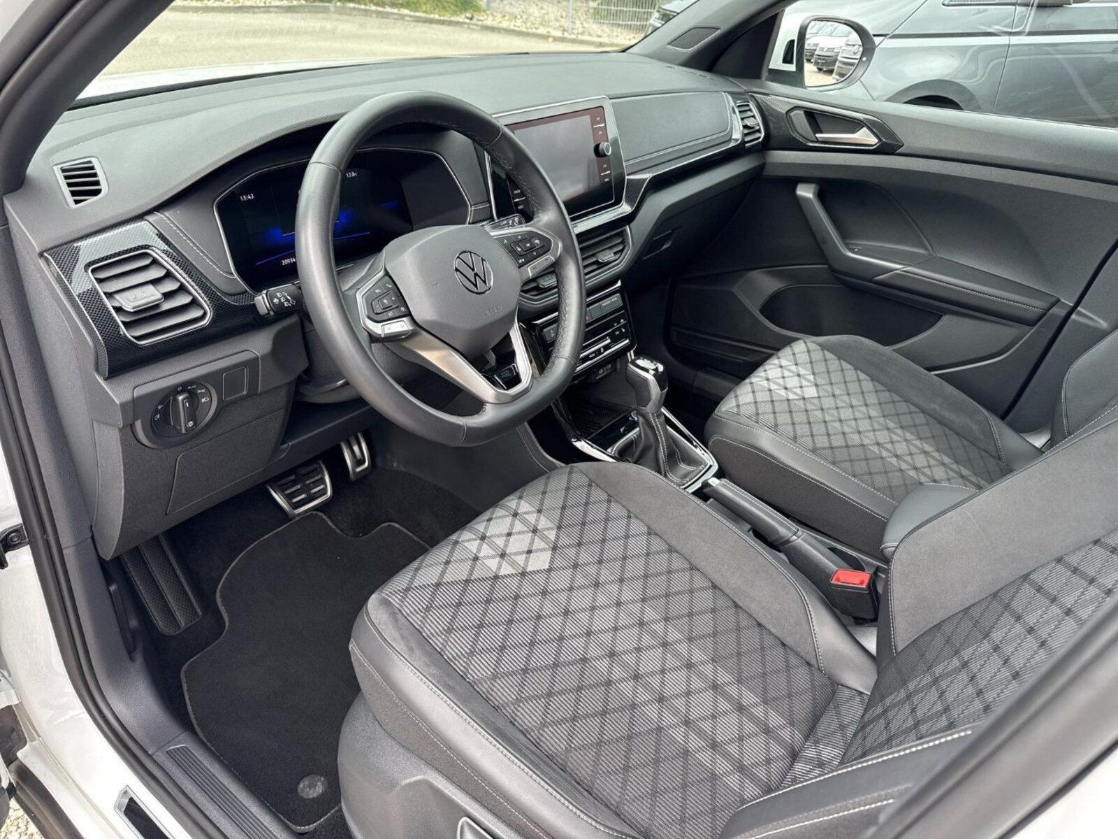 Volkswagen T-Cross – Bild 9