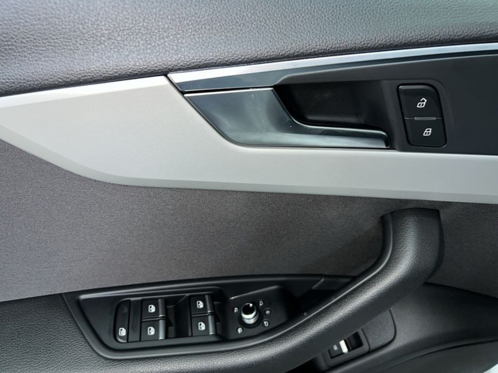 Audi A4 Avant S line