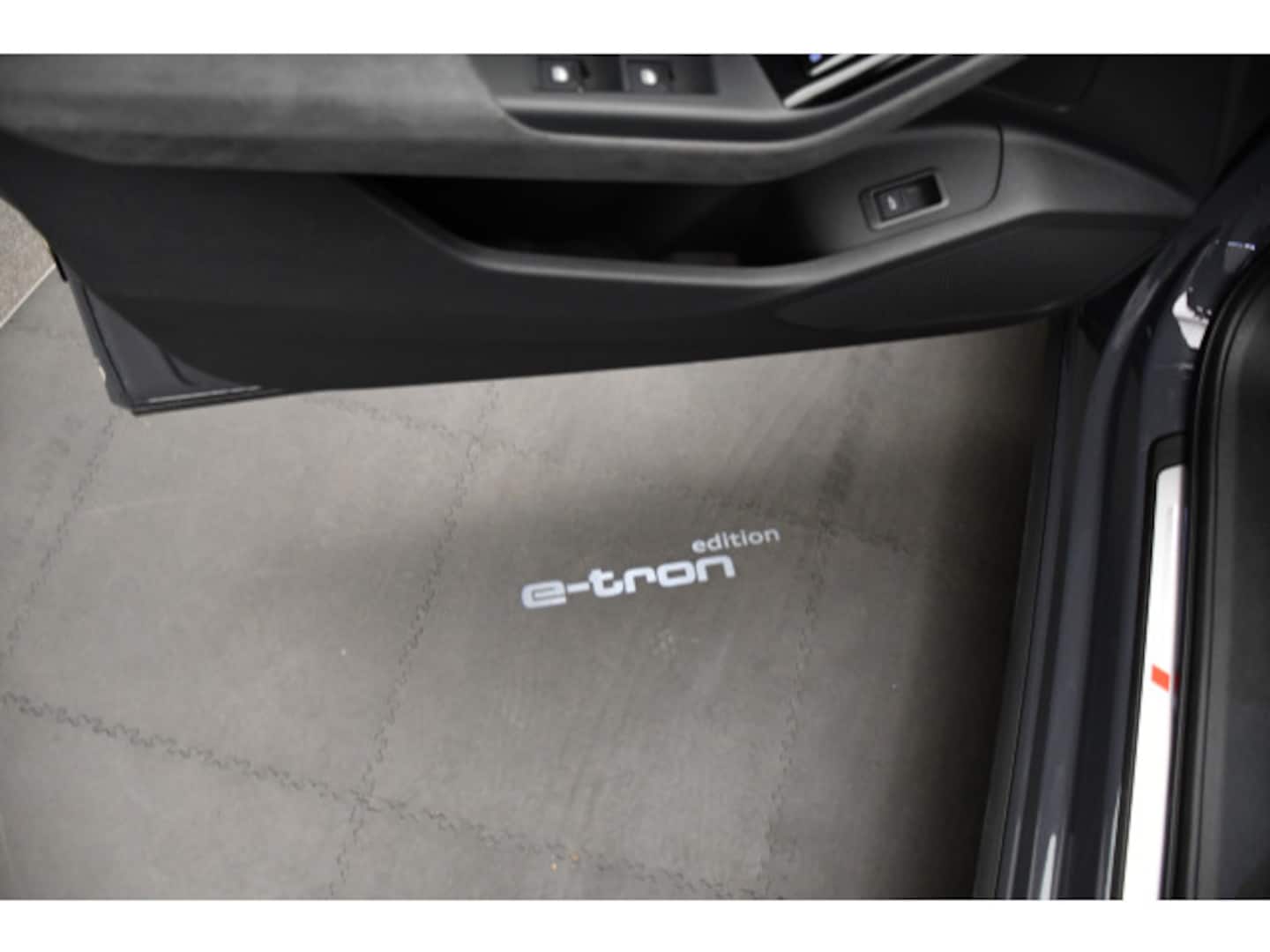 Bild über Audi Q6 SUV e-tron e-tron performance - für weitere Informationen kontaktieren Sie den Audi Partner