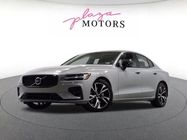 2023 Volvo S60 B5 Core Dark Theme AWD's photo