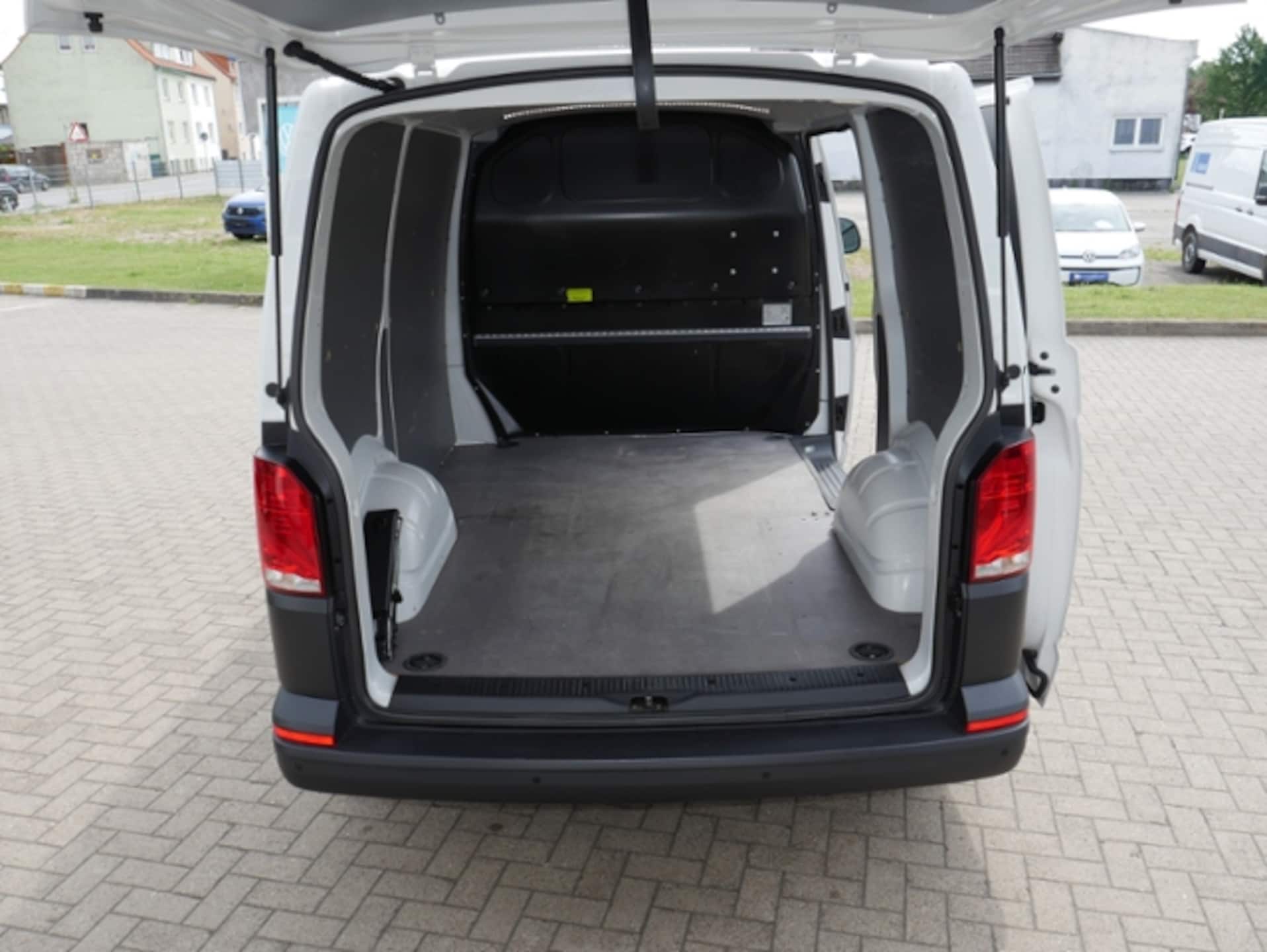 Volkswagen T6.1 Transporter Kasten kurzer Radstand