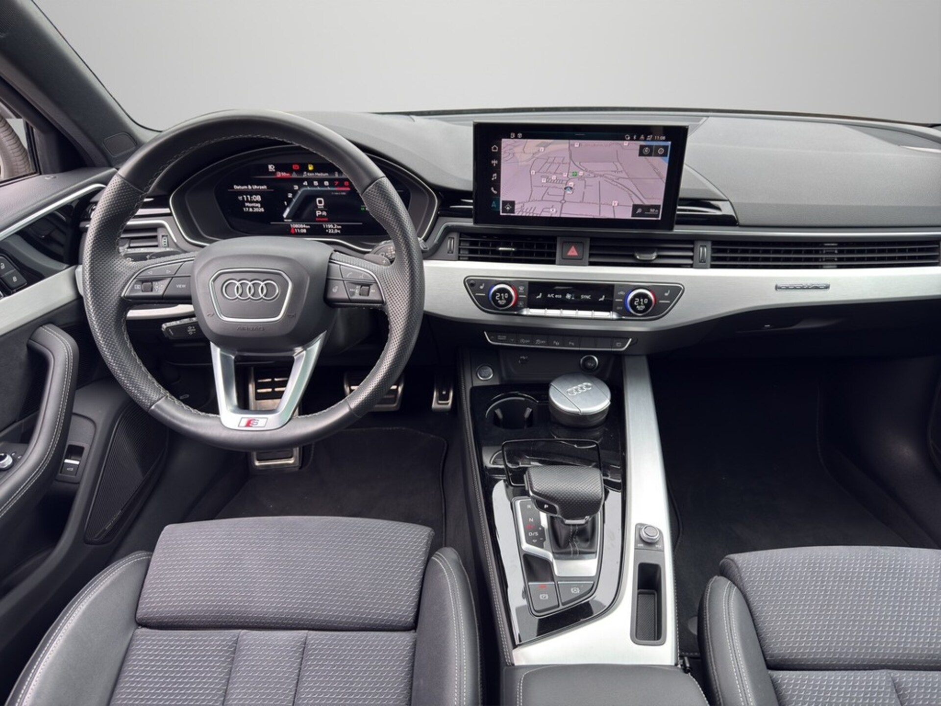Audi A4 Avant S line