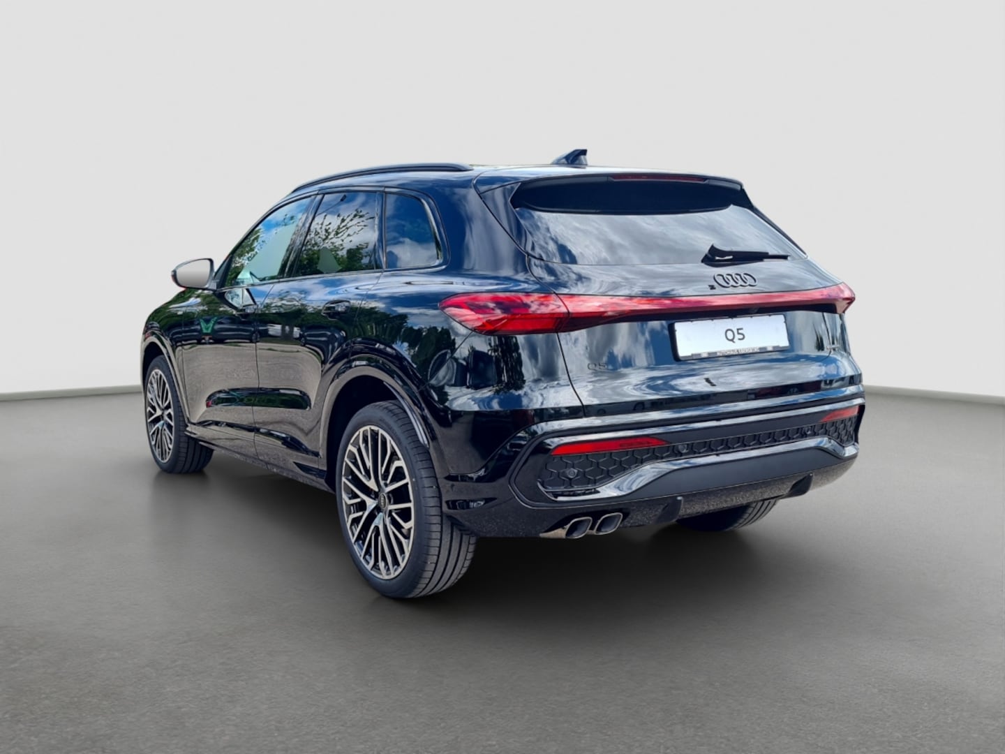 Bild über Audi Q5 SUV TDI quattro 150 kW S tronic - für weitere Informationen kontaktieren Sie den Audi Partner