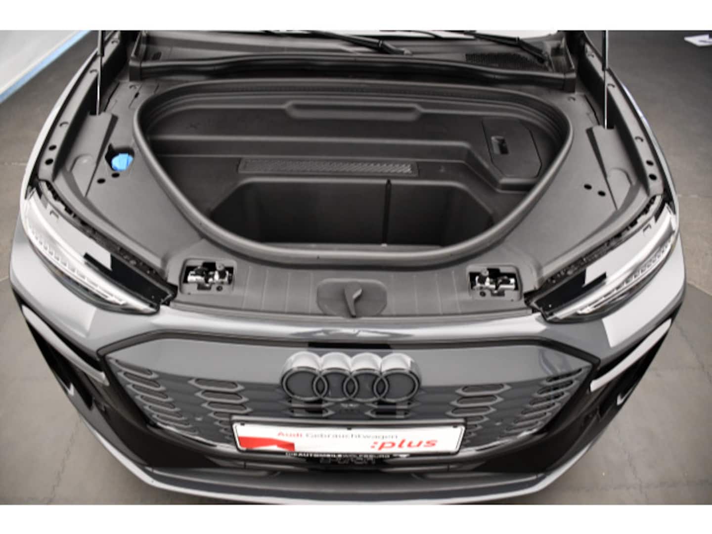 Bild über Audi Q6 SUV e-tron e-tron performance - für weitere Informationen kontaktieren Sie den Audi Partner