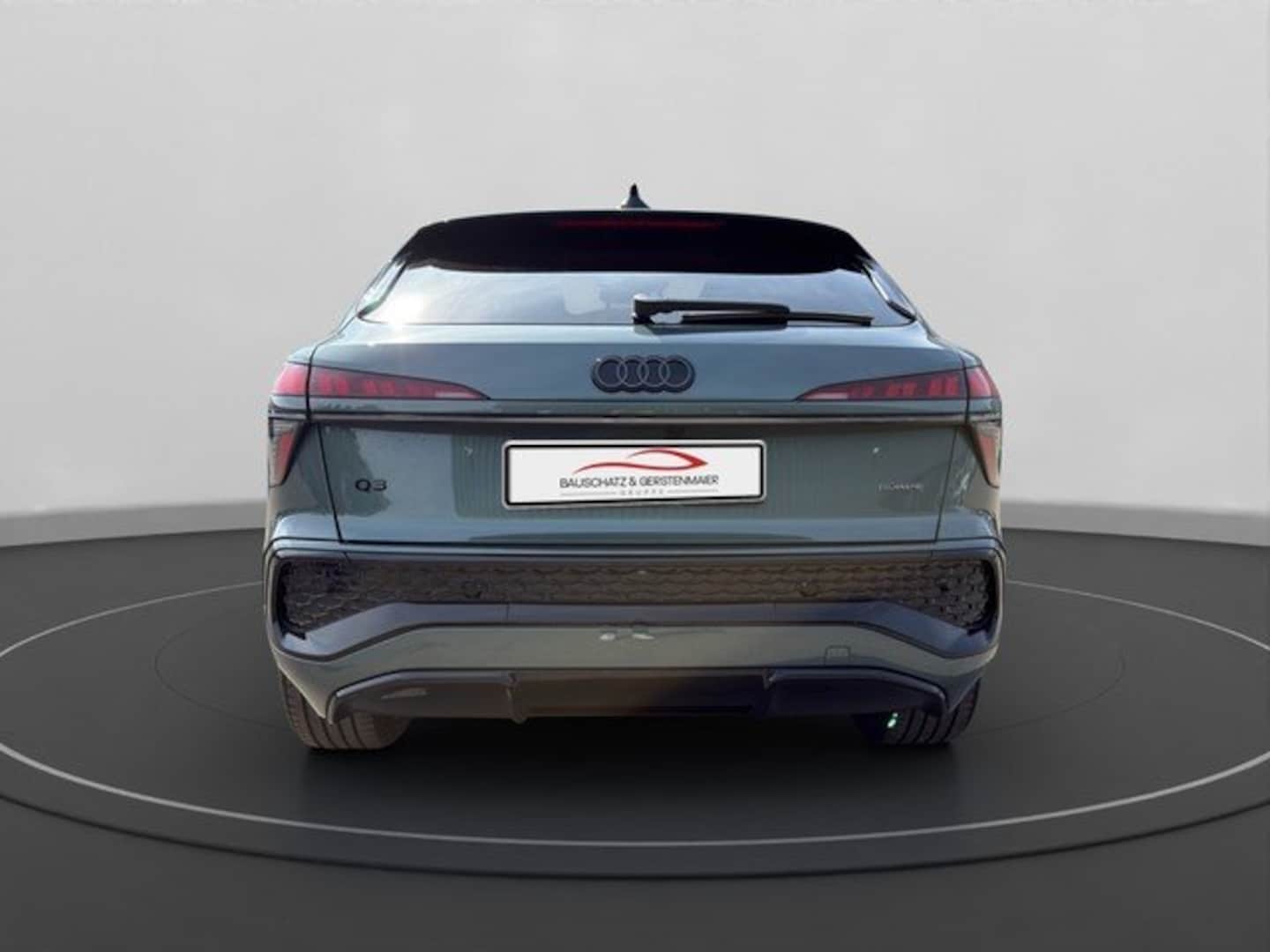 Bild über Audi Q3 Sportback TFSI quattro 150 kW S tronic - für weitere Informationen kontaktieren Sie den Audi Partner