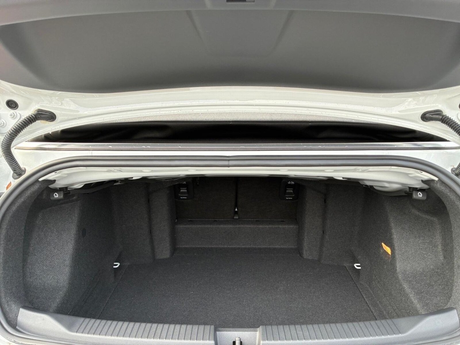 Volkswagen T-Roc Cabriolet – Bild 25