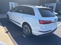 2025 Audi Q7 45 Premium Plus quattro Tiptronic's photo