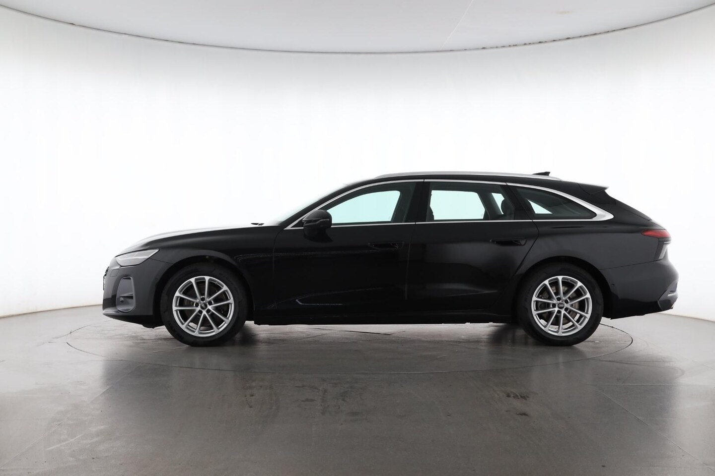 Bild über Audi A6 Avant TFSI 150 kW S tronic - für weitere Informationen kontaktieren Sie den Audi Partner