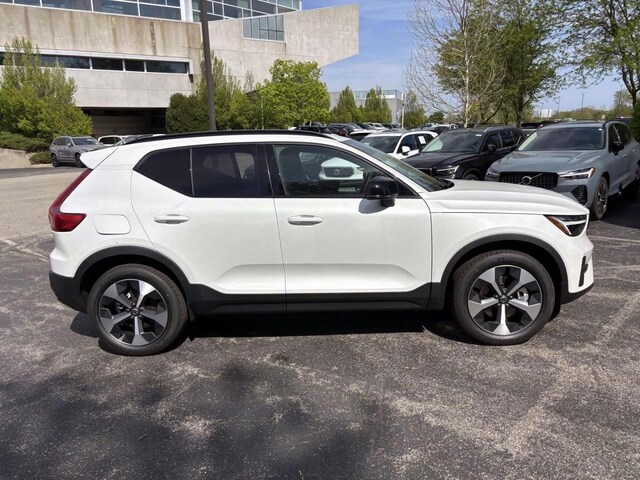 2026 Volvo XC40
