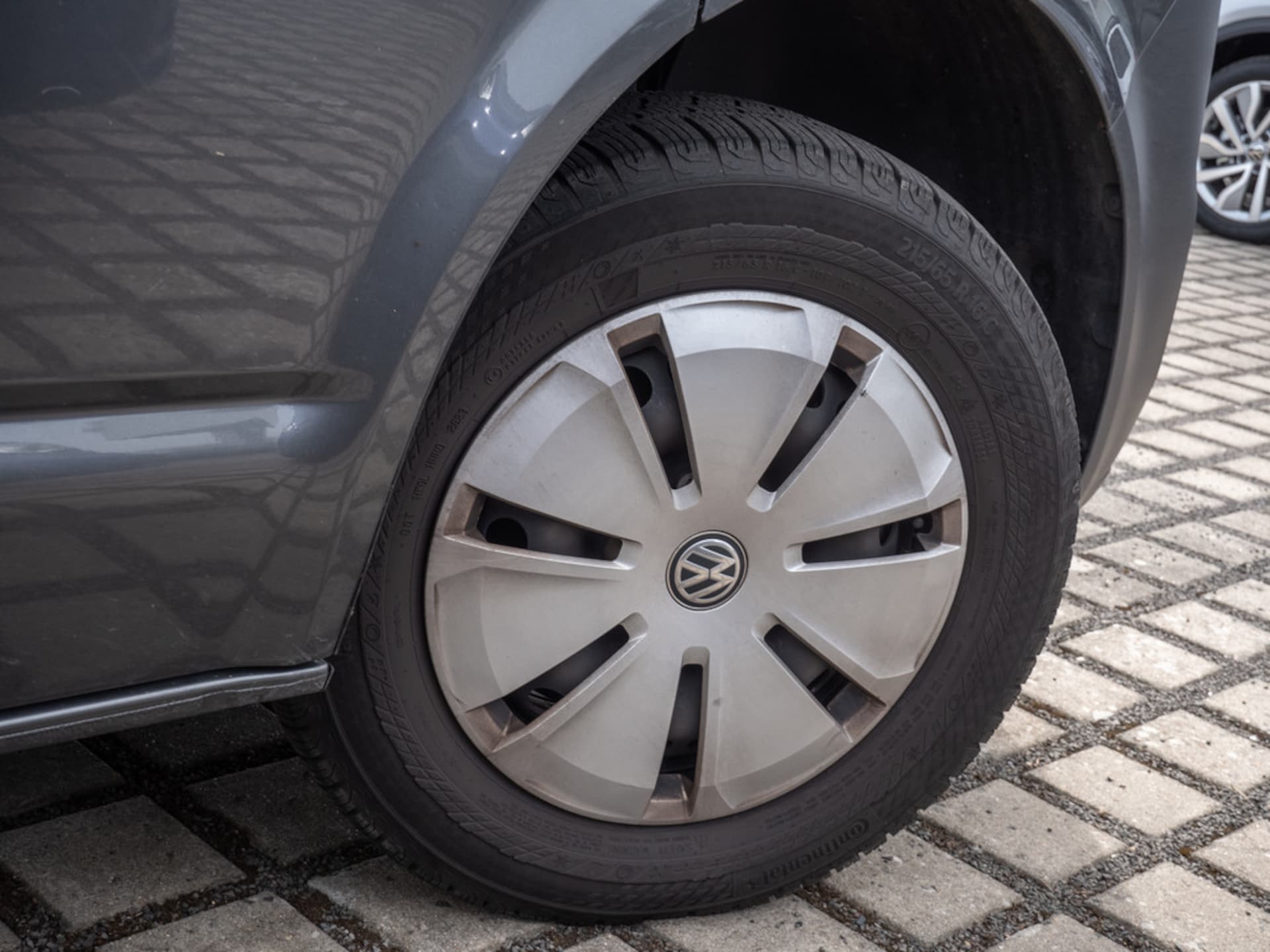 Volkswagen T6.1 Transporter Kombi langer Radstand