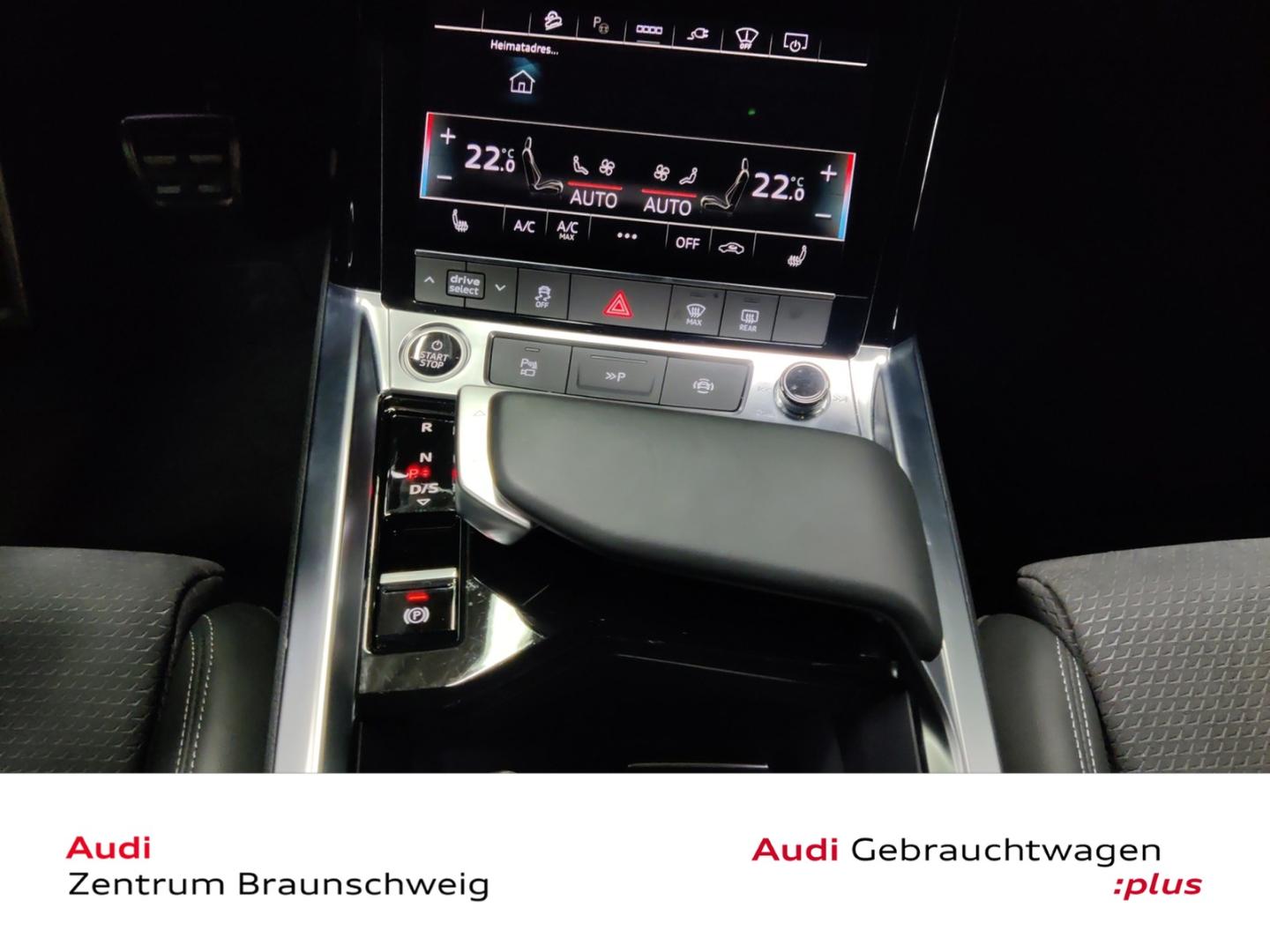 Image about Audi Q8 e-tron S line 55 e-tron quattro